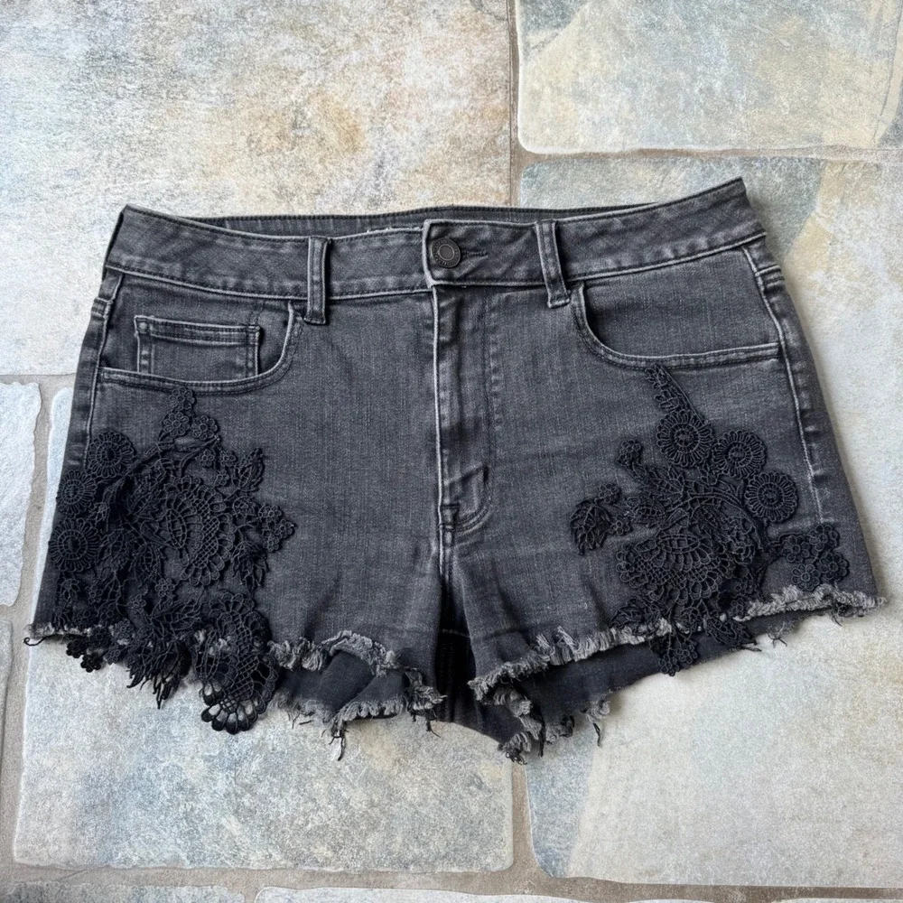 Y2K American Eagle Hi-Rise Shortie Shorts 12 Lace Appliqué Super Stretch X